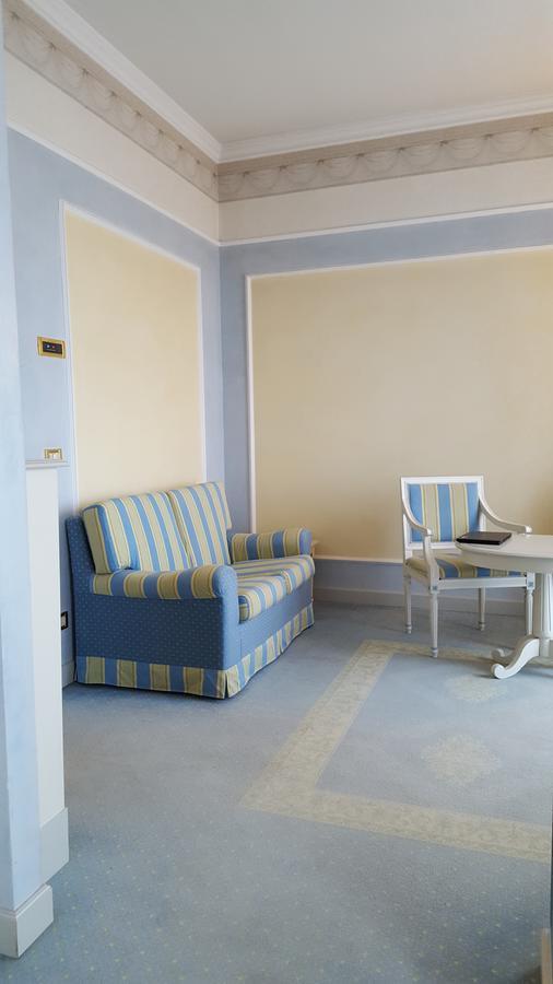 Hotel Sollievo 몬테그로또테르메 외부 사진